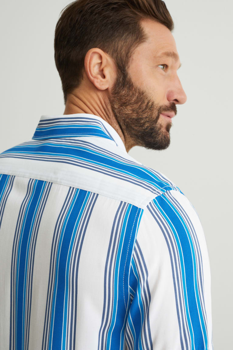 Camisas C&A Regular Fit Kent Collar With Livaeco™ Fibres A Rayas Blancas Azules Claro | NFPMBE-613