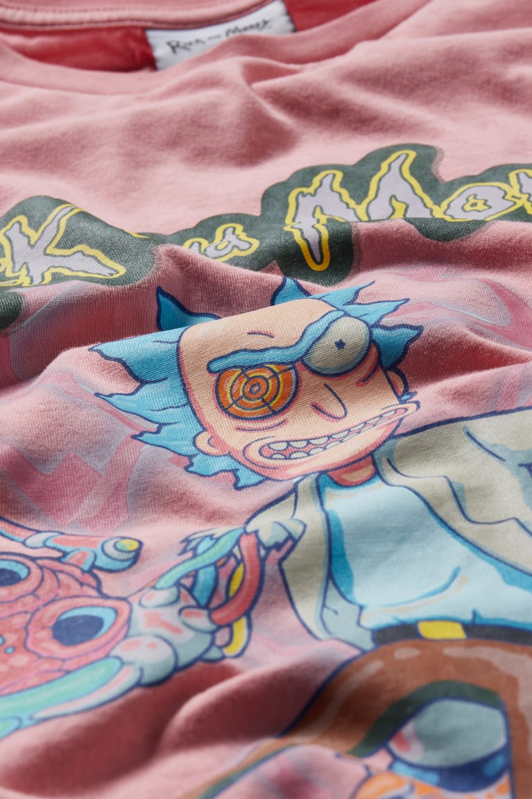 Camiseta C&A ClockhouseRick And Morty Coral | DSXYQL-417