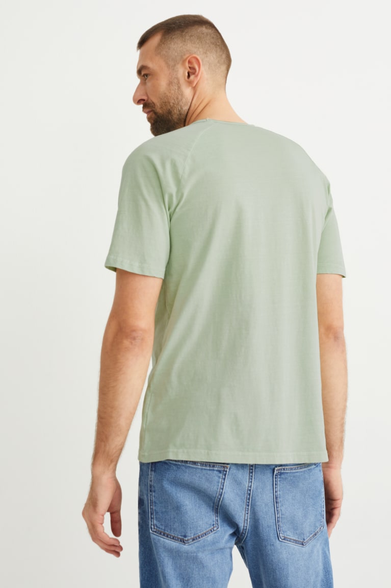 Camiseta C&A Verde Claro | VKIDBX-324